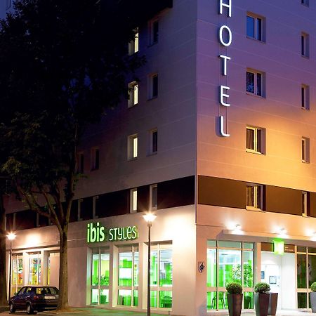 Ibis Styles Lyon Villeurbanne Parc De La Tete D'Or Exterior foto