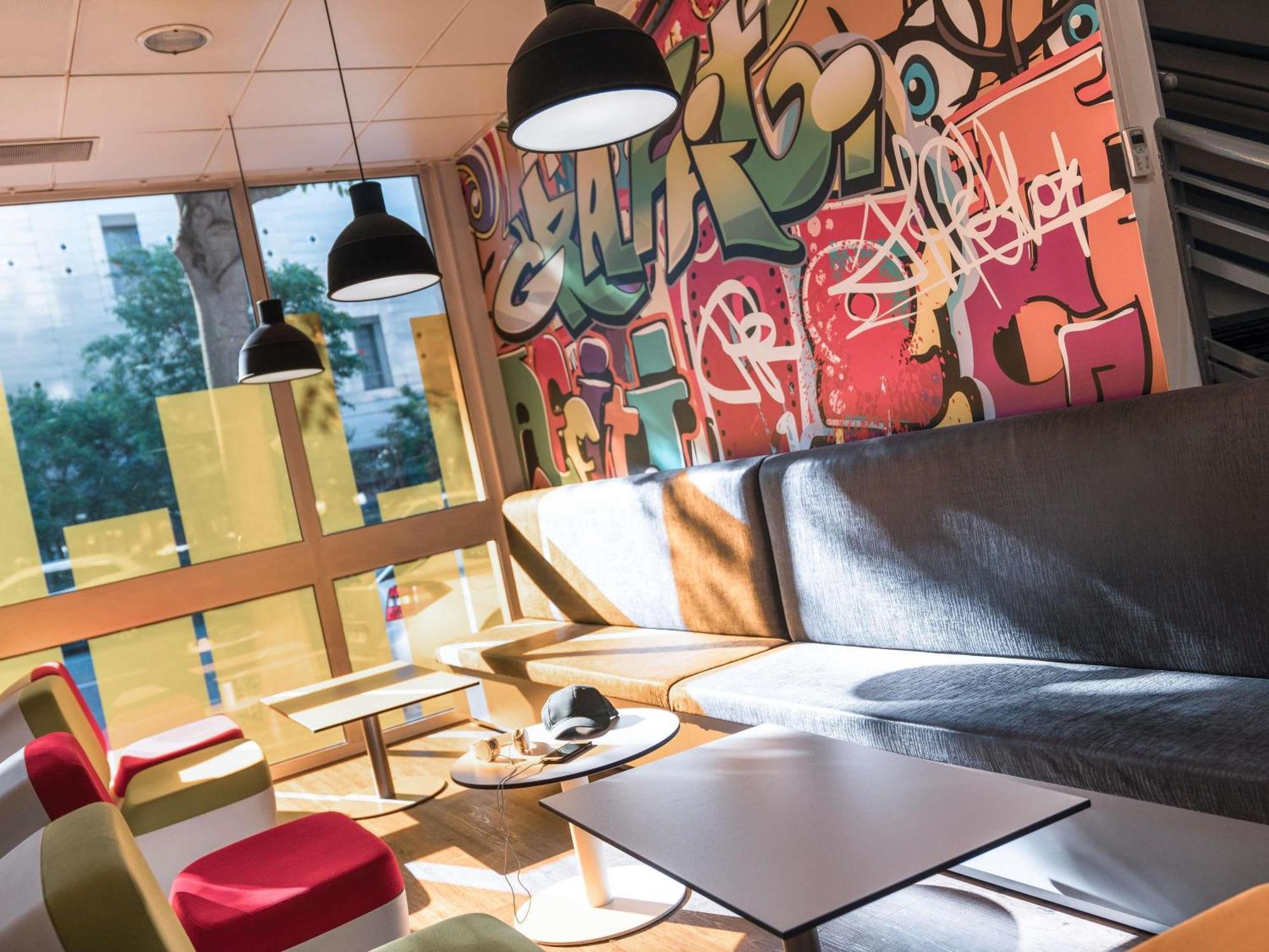 Ibis Styles Lyon Villeurbanne Parc De La Tete D'Or Exterior foto