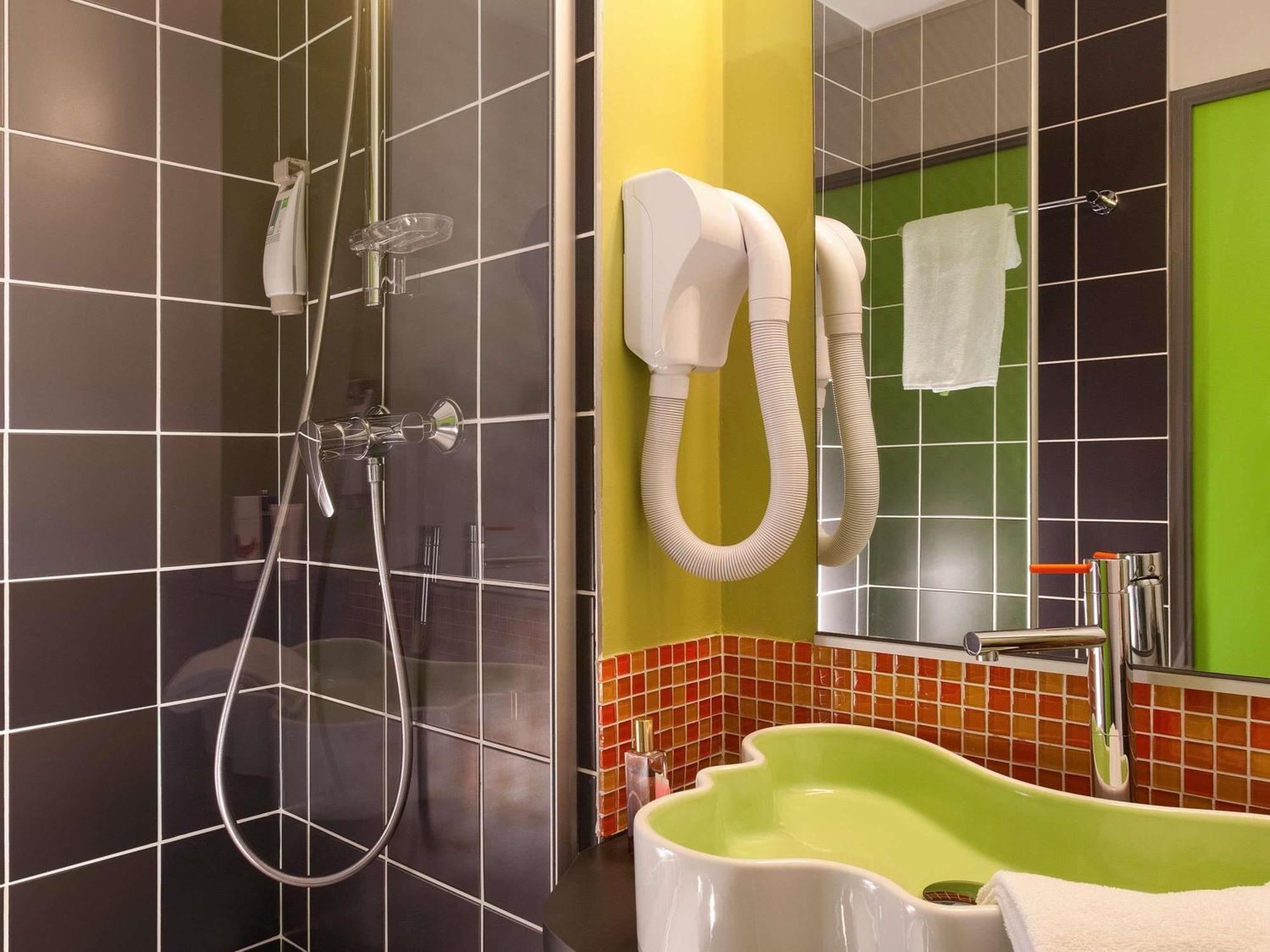 Ibis Styles Lyon Villeurbanne Parc De La Tete D'Or Exterior foto