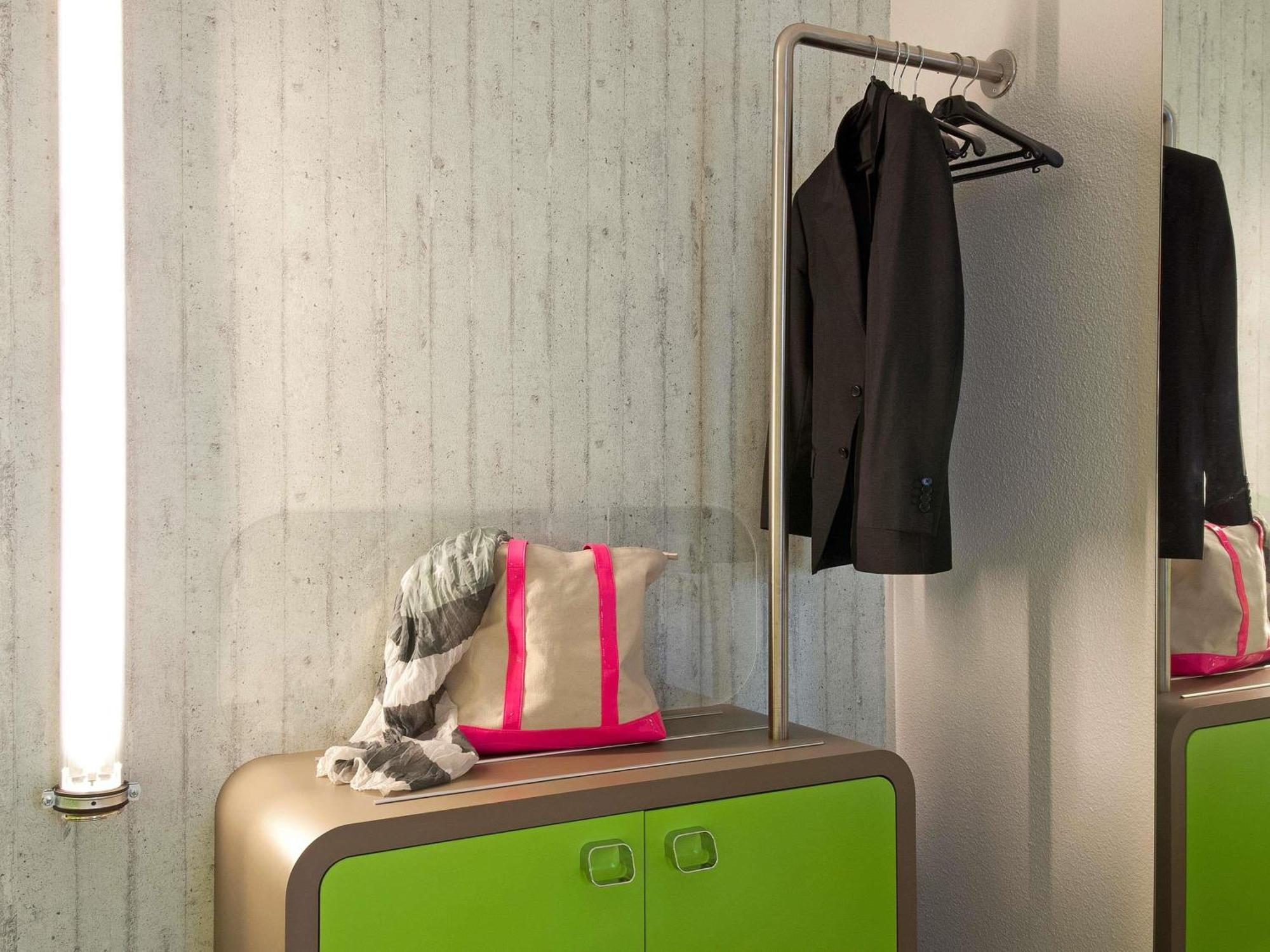 Ibis Styles Lyon Villeurbanne Parc De La Tete D'Or Exterior foto