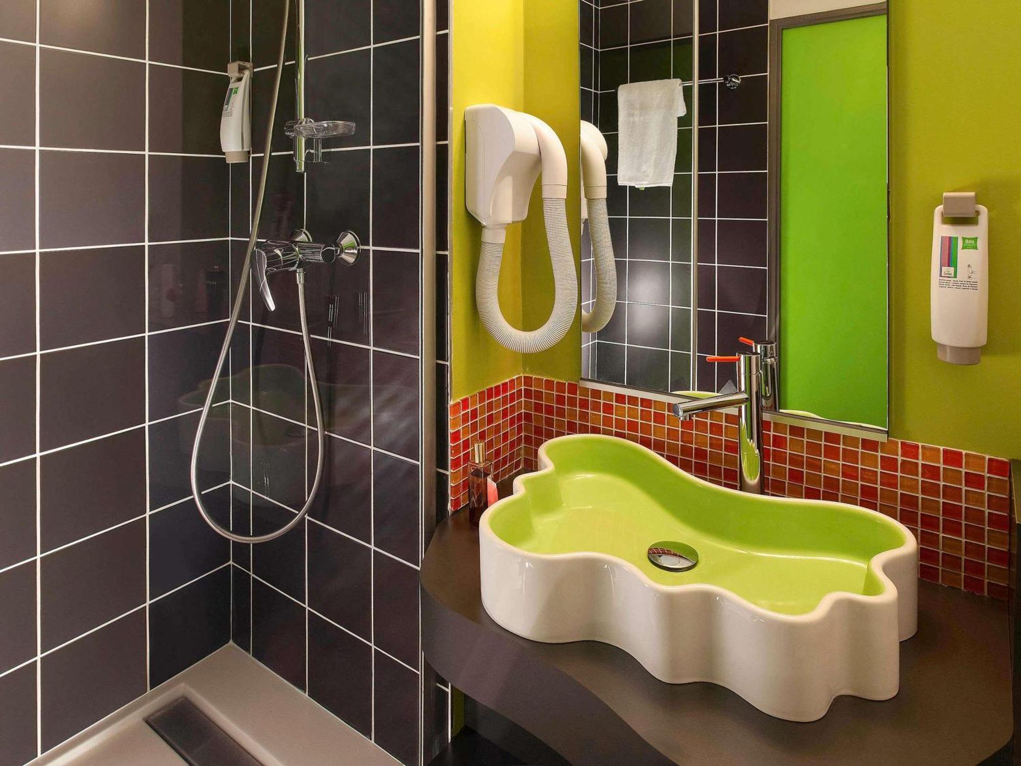 Ibis Styles Lyon Villeurbanne Parc De La Tete D'Or Exterior foto